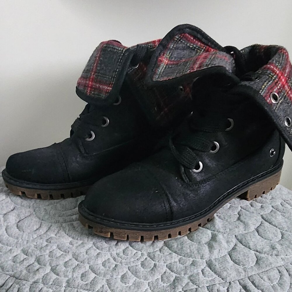 True Craft Boots-Lace Up Fold Down to Red Plaid Booties-Women's 6M